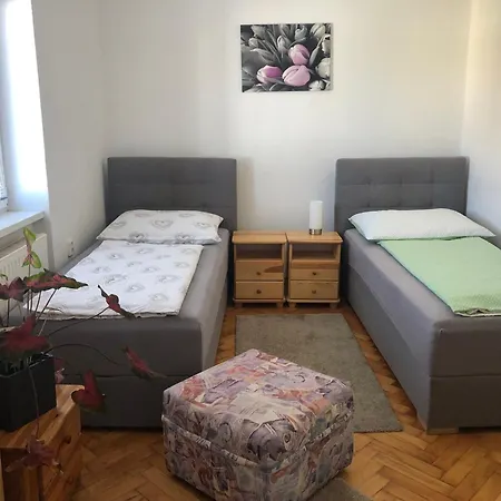 V Tyne Nad Vltavou Apartman *